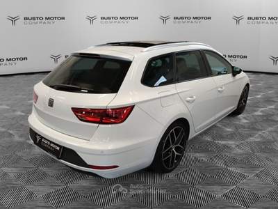 Seat Leon Leon ST 2.0 tdi FR 184cv dsg Full led, tetto aprib Bianco usata Olgiate Olona