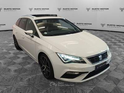 Seat Leon Leon ST 2.0 tdi FR 184cv dsg Full led, tetto aprib Bianco usata Olgiate Olona