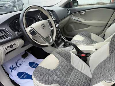 Volvo V40 Cross Country D2 Geartronic Style Plus cambio automatico Grigio usata Sabbioneta
