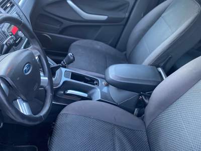 Ford C-Max Tenuta in buono stato Grigio usata Cancello ed Arnone