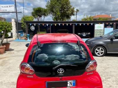 Toyota Aygo Tenuta in ottimo stato Rosso usata Cancello ed Arnone