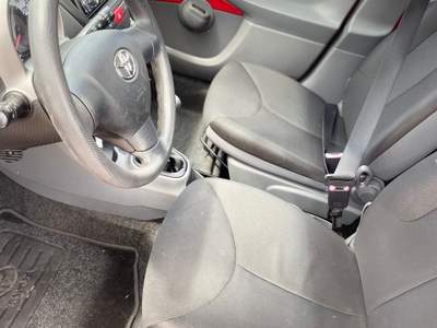 Toyota Aygo Tenuta in ottimo stato Rosso usata Cancello ed Arnone