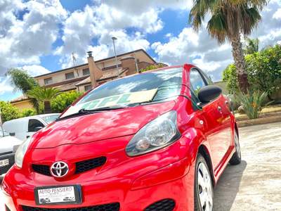 Toyota Aygo Tenuta in ottimo stato Rosso usata Cancello ed Arnone