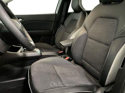 Renault Captur Captur 1.6 E-Tech full hybrid Techno Auto 145cv Grigio usata Como