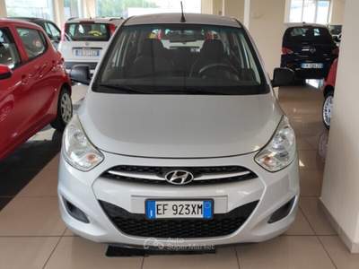 Hyundai i10 i10 1.1 12V Classic Argento usata MONTE URANO