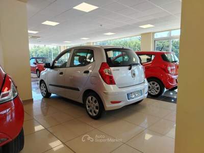 Hyundai i10 i10 1.1 12V Classic Argento usata MONTE URANO