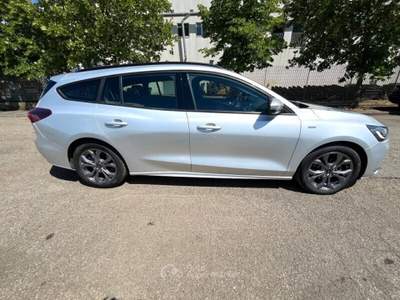 Ford Focus Focus 1.0 EcoBoost Hybrid 125CV Powershift SW ST-Line Design Argento usata Laterina