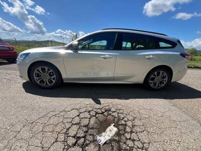 Ford Focus Focus 1.0 EcoBoost Hybrid 125CV Powershift SW ST-Line Design Argento usata Laterina