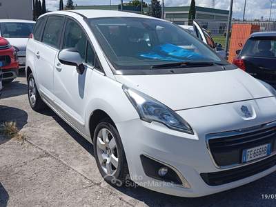 Peugeot 5008 Peugeot 5008 Sette Posti Bianco usata Terni
