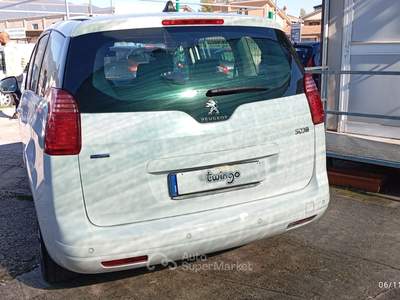 Peugeot 5008 Peugeot 5008 Sette Posti Bianco usata Terni
