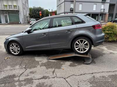 Audi A3 SPB 2.0 TDI S tronic Ambition usata Fiesso d'Artico
