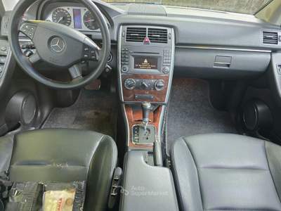 Mercedes-Benz Classe B MERCEDES B180 METANO AUTOMATICO"OK NEOPATENTATI" usata Brescia