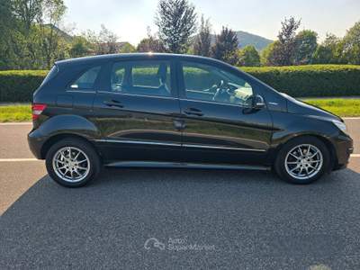Mercedes-Benz Classe B MERCEDES B180 METANO AUTOMATICO"OK NEOPATENTATI" usata Brescia