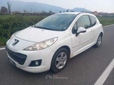 Peugeot 207 1,4 BENZINA- OK NEOPATENTATI usata Brescia