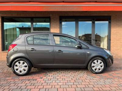 Opel Corsa porte Club usata Pozzonovo