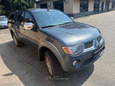 Mitsubishi L200 L200 2.5 DI-D/136CV Double Cab Intense Blu/Azzurro usata Rivalta di Torino
