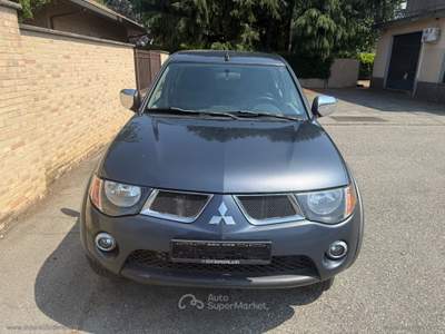 Mitsubishi L200 L200 2.5 DI-D/136CV Double Cab Intense Blu/Azzurro usata Rivalta di Torino