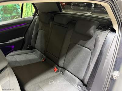 Volkswagen Golf Golf 1.0 eTSI EVO DSG Life *PACK LUCI*CLIMA 3 ZONE*NEOPATENTATI* Nero usata Castrezzato