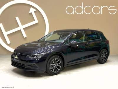 Volkswagen Golf Golf 1.0 eTSI EVO DSG Life *PACK LUCI*CLIMA 3 ZONE*NEOPATENTATI* Nero usata Castrezzato
