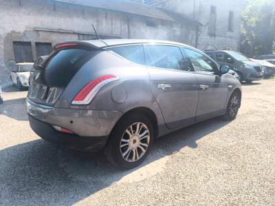 Lancia Delta DPF Platino usata Omegna