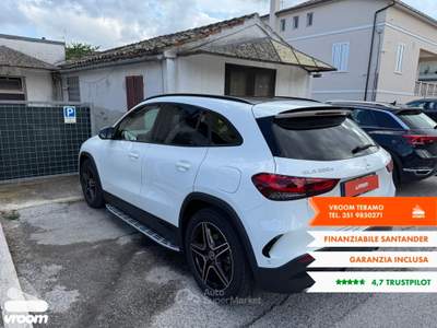 Mercedes-Benz GLA GLA 200 d Automatic 4Matic Premium Bianco usata Teramo