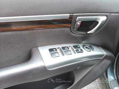 Hyundai Santamo Santa Fe 2.0 CRDi 4WD Comfort usata BORGARO TORINESE