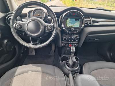MINI Clubman 1.5 Cooper D cambio automatico usata Torre Annunziata