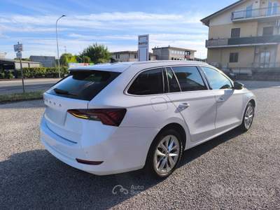 Skoda Octavia EVO SCR 150 CV DSG Wagon Sty usata Castel d'Azzano