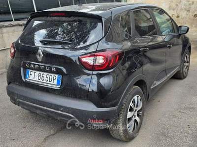 Renault Captur TCe 12V 90 CV Life Nero usata Napoli