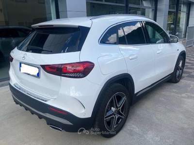 Mercedes-Benz GLA 250 e EQ-Power Automatic Premium Bianco usata CASNIGO