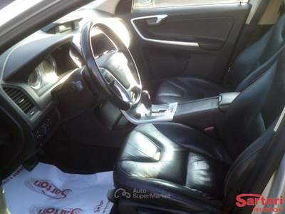 Volvo XC60 D5 AWD Geartronic Momentum Argento usata Mogliano Veneto