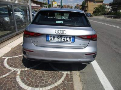 Audi A3 IV 2020 Sportback 30 2.0 tdi Business s-tronic Argento usata Ariano Irpino