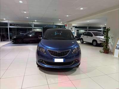 Lancia Ypsilon Ypsilon 2023 1.0 firefly hybrid Gold Blu/Azzurro usata Savona