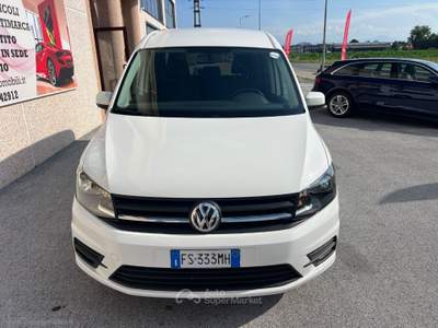 Volkswagen Caddy Caddy 2.0 TDI 102CV Kombi Maxi PASSO LUNGO 5 POSTI PEDANA POSTERIORE Bianco usata Cherasco