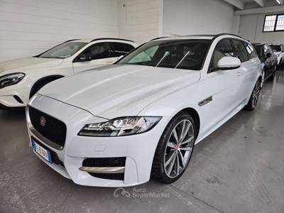 Jaguar XF Sportbrake 2.0d i4 Portfolio AUTOMATICO /TETTO PANORAMICO Bianco usata Martinengo