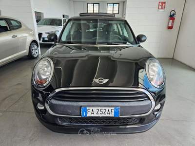 MINI Clubman 1.2 benzina  75cv 3p TETTO APRIBILE / NEOPATENTATI Nero usata Martinengo