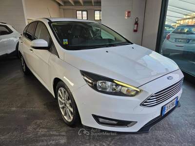 Ford Focus 2015 5p 1.5 tdci Plus s E6 neopatentati Bianco usata Martinengo