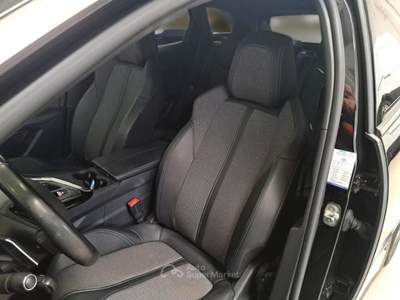 Peugeot 3008 PEUGEOT 3008 BLUEHDI 130 EAT8 SES ALLURE SUV usata Casei Gerola