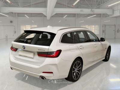 BMW Serie 3 330e BMW SERIE 3 330E XDRIVE BUSINESS ADVANTAGE TOURING AUTO STATION WAGON usata Casei Gerola