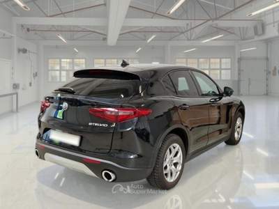Alfa Romeo Stelvio ALFA ROMEO STELVIO 2.2 TURBO DIESEL 190 CV BUSINESS AT8 Q4 SUV usata Casei Gerola