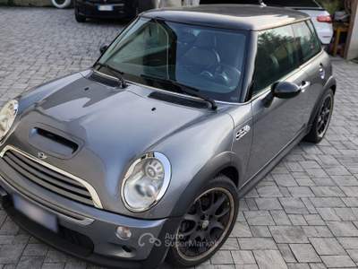 MINI Cooper Perfettamente funzionante, non necessita di nessuna manutenzione Grigio usata Venegono Superiore