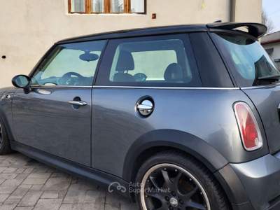 MINI Cooper Perfettamente funzionante, non necessita di nessuna manutenzione Grigio usata Venegono Superiore