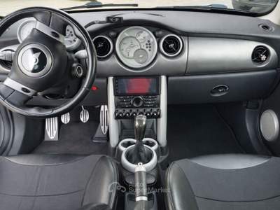 MINI Cooper Perfettamente funzionante, non necessita di nessuna manutenzione Grigio usata Venegono Superiore