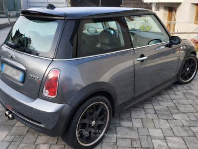 MINI Cooper Perfettamente funzionante, non necessita di nessuna manutenzione Grigio usata Venegono Superiore