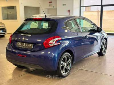 Peugeot 208 ottima per neopatentato Blu/Azzurro usata Verrone