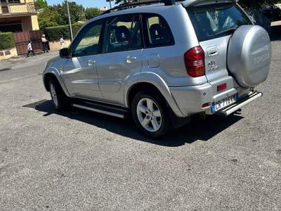 Toyota RAV4 Tenuta perfettamente usata Roma