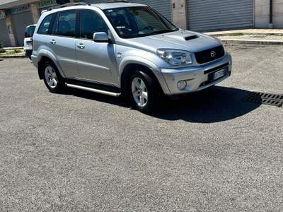 Toyota RAV4 Tenuta perfettamente usata Roma