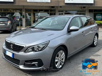Peugeot 308 308 SW 1.5 bluehdi Business s&amp;s 130cv *GARANZIA* Argento usata Bedizzole