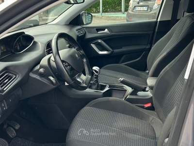 Peugeot 308 308 SW 1.5 bluehdi Business s&amp;s 130cv *GARANZIA* Argento usata Bedizzole