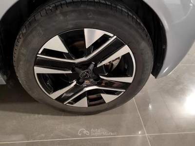 Peugeot 208 PEUGE 208 1.2 PURETECH ALLURE S&S 100CV 208 1.2 puretech Allure s&s 100cv Grigio usata Roma